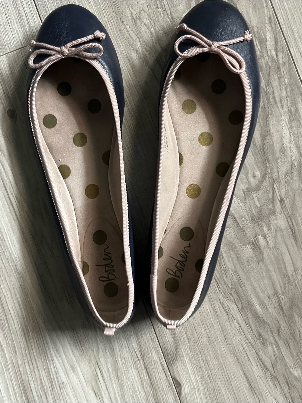 Boden Navy Flats with Blush Trim - Picture 10 of 10